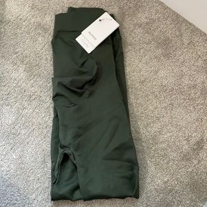 New with tag maternity pants